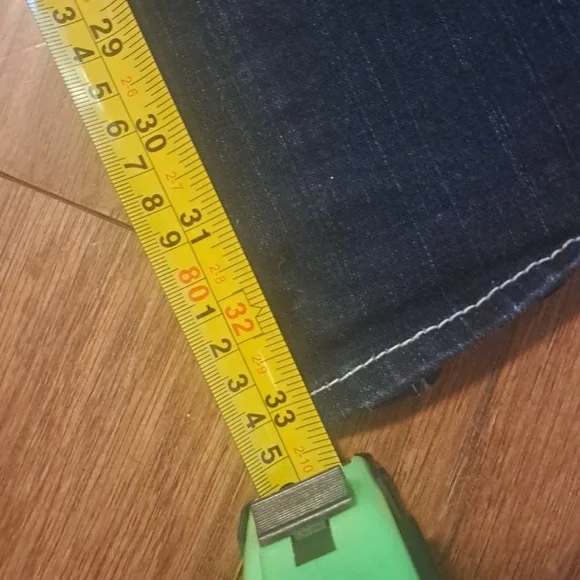 True Religion Bootcut Jeans dark wash - Picture 14 of 14